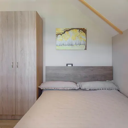 Pri Hrastu Gæstehus *