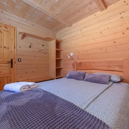 Guest house Pri Hrastu *