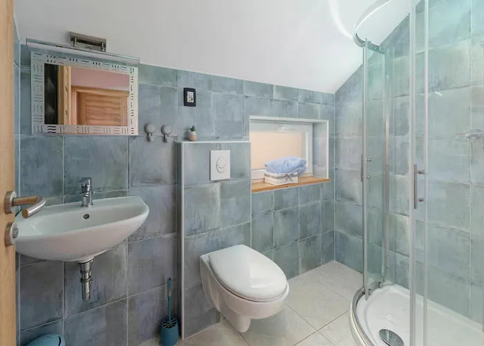 Pri Hrastu Guest house *